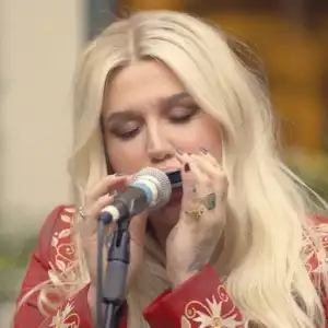 Kesha - Here Comes The Change (Acoustic)
